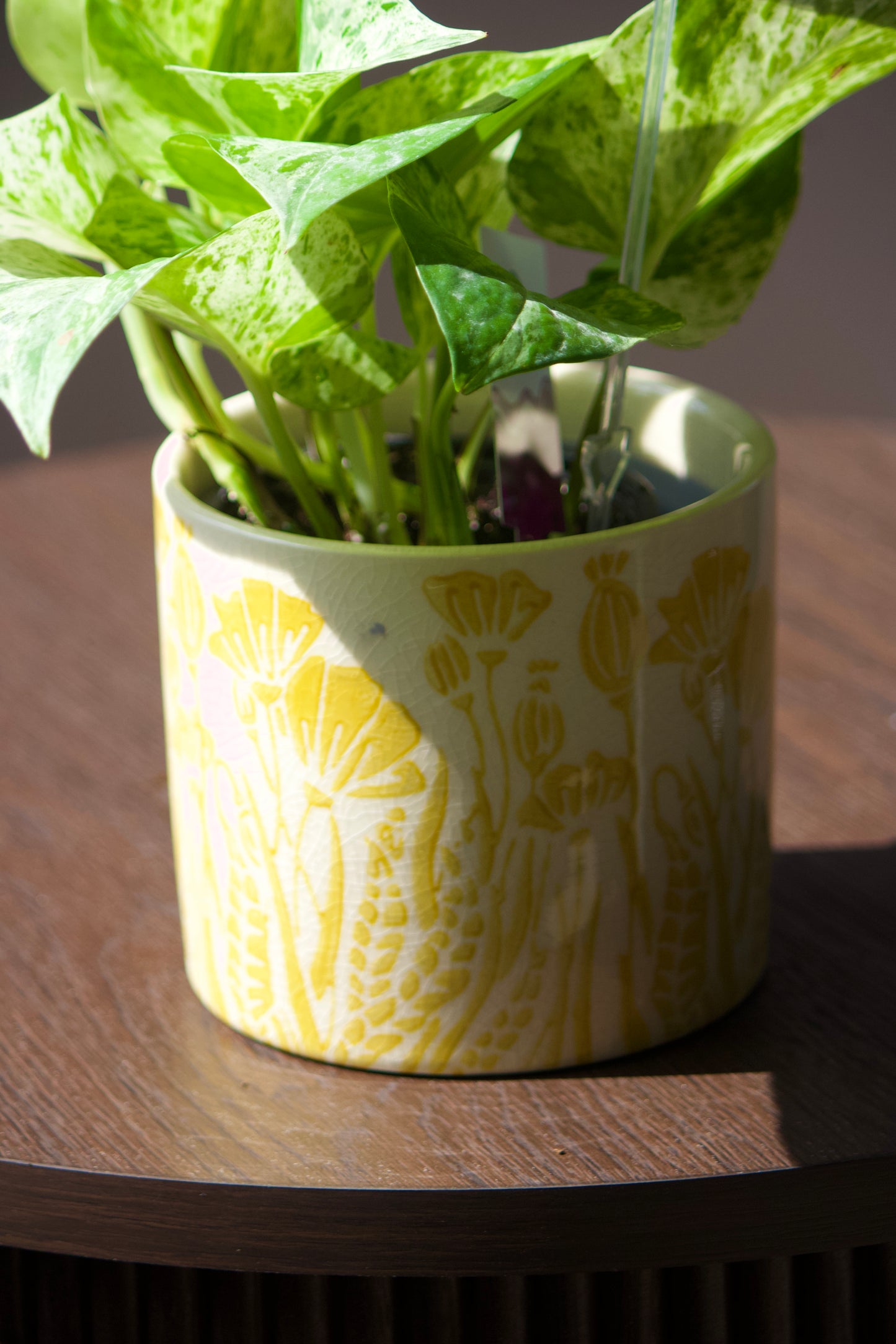 Cache-pot en céramique - fleurs jaunes - 4 pouces